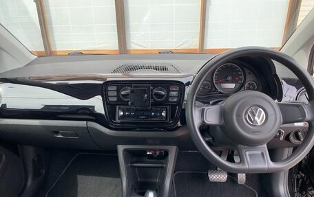 Volkswagen up! I рестайлинг, 2013 год, 560 016 рублей, 9 фотография