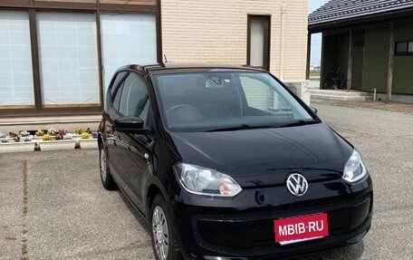 Volkswagen up! I рестайлинг, 2013 год, 560 016 рублей, 3 фотография