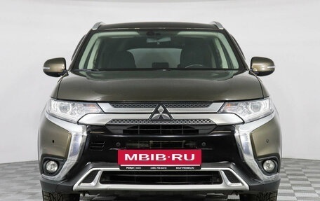 Mitsubishi Outlander III рестайлинг 3, 2018 год, 2 039 000 рублей, 2 фотография