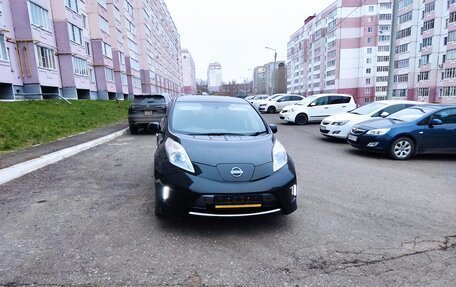 Nissan Leaf I, 2014 год, 800 000 рублей, 2 фотография