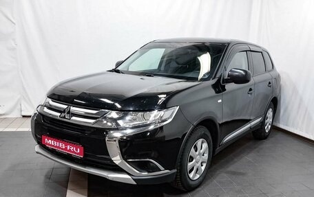 Mitsubishi Outlander III рестайлинг 3, 2018 год, 2 299 000 рублей, 1 фотография