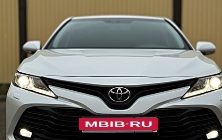 Toyota Camry, 2018 год, 2 600 000 рублей, 5 фотография