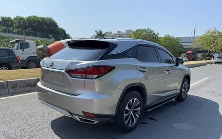 Lexus RX IV рестайлинг, 2020 год, 4 000 000 рублей, 3 фотография