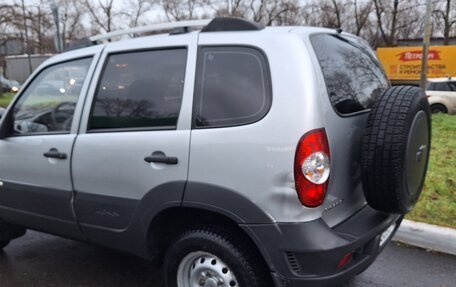 Chevrolet Niva I рестайлинг, 2013 год, 800 000 рублей, 3 фотография