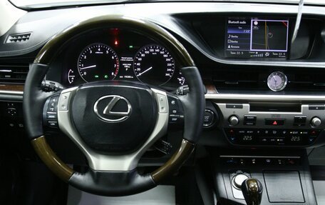 Lexus ES VII, 2012 год, 2 328 000 рублей, 12 фотография