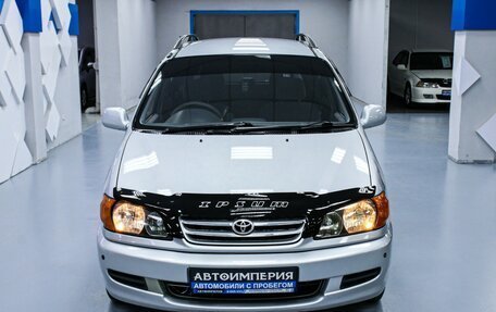 Toyota Ipsum II, 2000 год, 818 000 рублей, 4 фотография