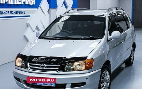 Toyota Ipsum II, 2000 год, 818 000 рублей, 3 фотография