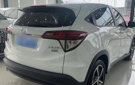 Honda Vezel, 2021 год, 1 995 000 рублей, 14 фотография