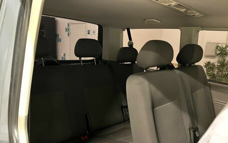 Volkswagen Caravelle T5, 2014 год, 1 699 000 рублей, 11 фотография