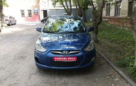 Hyundai Solaris II рестайлинг, 2011 год, 434 000 рублей, 10 фотография