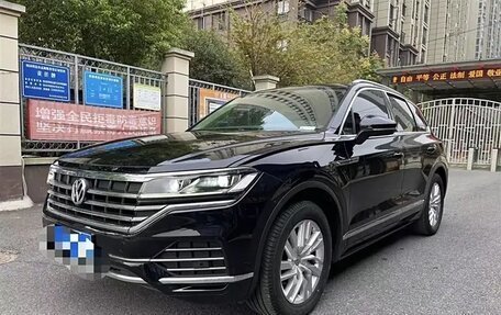 Volkswagen Touareg III, 2021 год, 4 940 000 рублей, 1 фотография