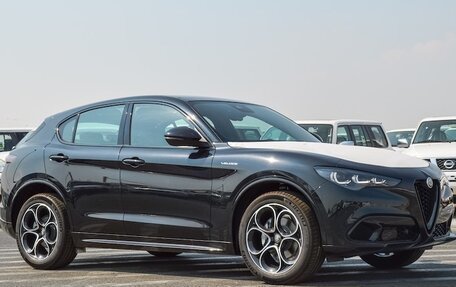 Alfa Romeo Stelvio, 2023 год, 6 900 000 рублей, 3 фотография