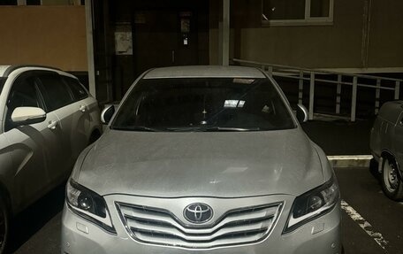 Toyota Camry, 2011 год, 999 000 рублей, 1 фотография