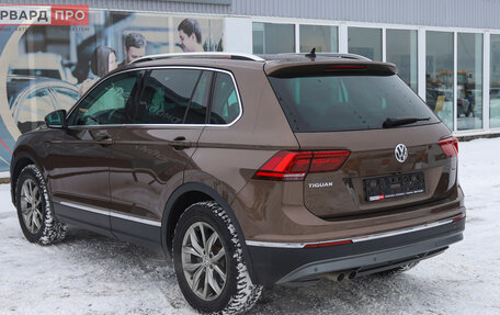 Volkswagen Tiguan II, 2018 год, 2 700 000 рублей, 22 фотография