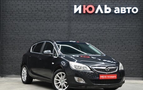 Opel Astra J, 2011 год, 940 000 рублей, 4 фотография