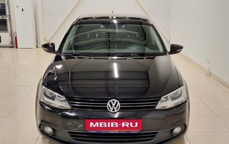 Volkswagen Jetta VI, 2011 год, 1 030 000 рублей, 2 фотография