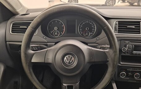 Volkswagen Jetta VI, 2011 год, 1 030 000 рублей, 8 фотография