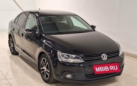 Volkswagen Jetta VI, 2011 год, 1 030 000 рублей, 3 фотография