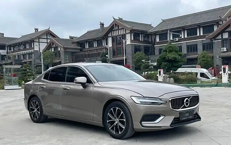 Volvo S60 III, 2021 год, 2 670 001 рублей, 6 фотография