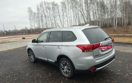 Mitsubishi Outlander III рестайлинг 3, 2018 год, 2 150 000 рублей, 7 фотография