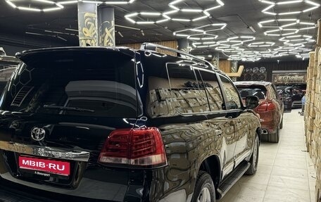 Toyota Land Cruiser 200, 2013 год, 3 600 000 рублей, 1 фотография