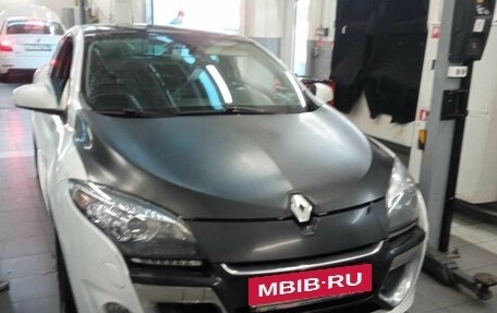 Renault Megane III, 2013 год, 600 000 рублей, 2 фотография