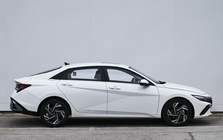 Hyundai Elantra, 2023 год, 2 999 000 рублей, 5 фотография