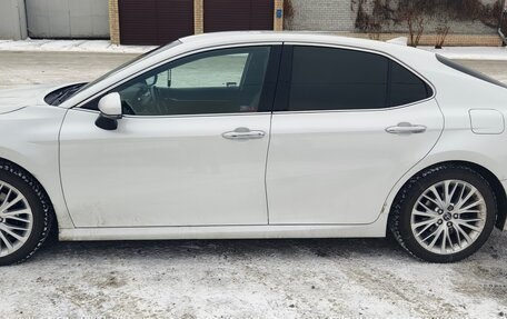 Toyota Camry, 2018 год, 3 400 000 рублей, 4 фотография