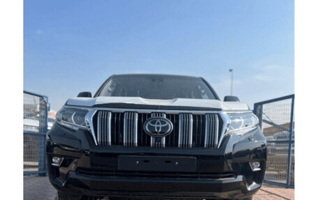 Toyota Land Cruiser Prado 150 рестайлинг 2, 2023 год, 7 640 000 рублей, 8 фотография