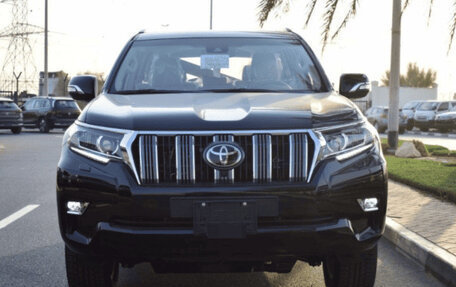 Toyota Land Cruiser Prado 150 рестайлинг 2, 2023 год, 7 640 000 рублей, 26 фотография