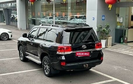 Toyota Land Cruiser 200, 2021 год, 7 300 000 рублей, 16 фотография