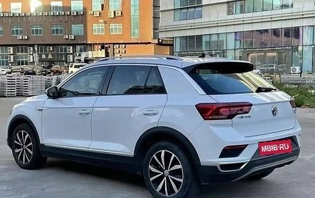 Volkswagen T-Roc I, 2020 год, 1 610 000 рублей, 6 фотография