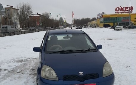 Toyota Vitz, 2000 год, 415 000 рублей, 1 фотография