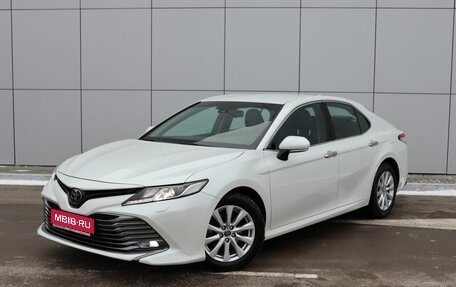 Toyota Camry, 2019 год, 3 050 000 рублей, 1 фотография