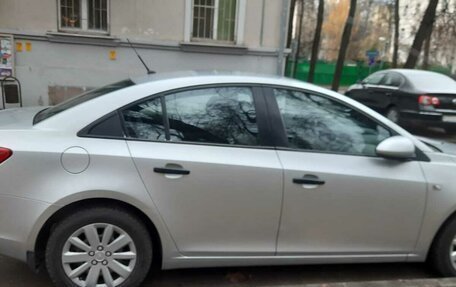 Chevrolet Cruze II, 2010 год, 750 000 рублей, 7 фотография