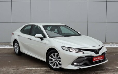 Toyota Camry, 2019 год, 3 050 000 рублей, 5 фотография