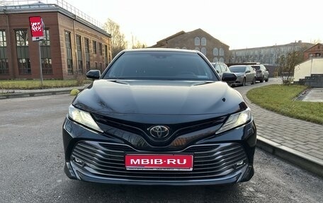 Toyota Camry, 2019 год, 3 300 000 рублей, 1 фотография