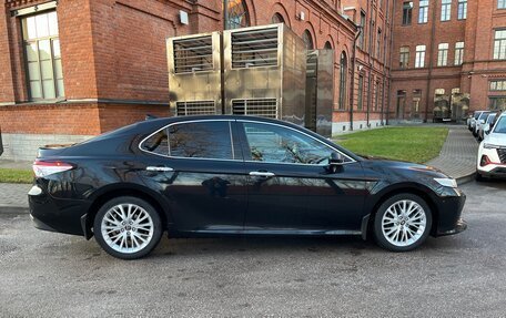 Toyota Camry, 2019 год, 3 300 000 рублей, 6 фотография