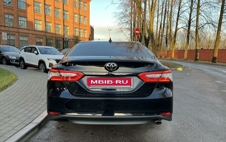 Toyota Camry, 2019 год, 3 300 000 рублей, 4 фотография