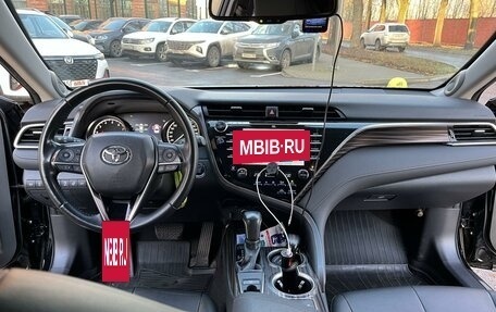 Toyota Camry, 2019 год, 3 300 000 рублей, 11 фотография