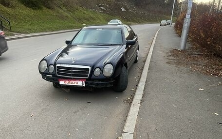 Mercedes-Benz E-Класс, 1996 год, 255 000 рублей, 1 фотография