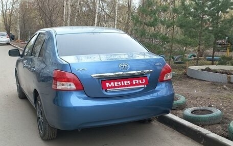 Toyota Yaris III рестайлинг, 2008 год, 720 000 рублей, 2 фотография