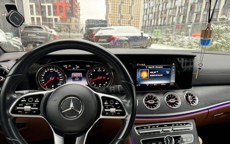 Mercedes-Benz E-Класс, 2019 год, 4 500 000 рублей, 15 фотография