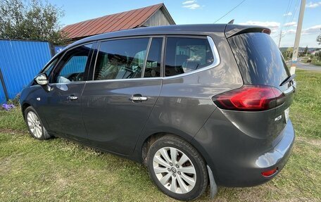 Opel Zafira C рестайлинг, 2013 год, 1 400 000 рублей, 4 фотография