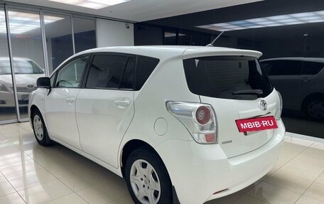 Toyota Verso I, 2012 год, 1 250 000 рублей, 6 фотография