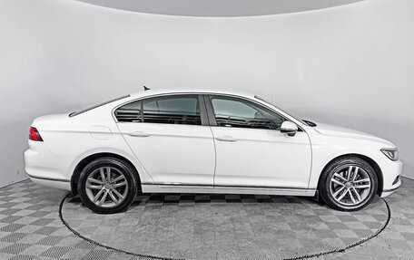 Volkswagen Passat B8 рестайлинг, 2017 год, 2 277 000 рублей, 4 фотография