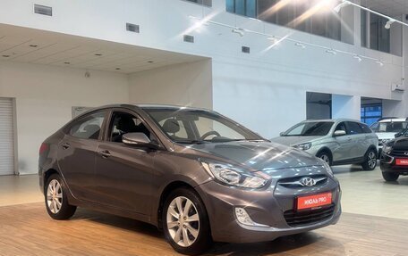 Hyundai Solaris II рестайлинг, 2011 год, 960 000 рублей, 3 фотография