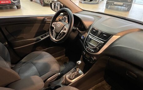 Hyundai Solaris II рестайлинг, 2011 год, 960 000 рублей, 10 фотография