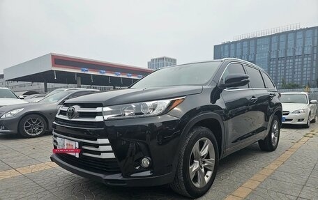 Toyota Highlander III, 2021 год, 3 200 000 рублей, 12 фотография