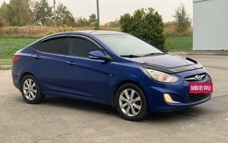 Hyundai Solaris II рестайлинг, 2012 год, 800 000 рублей, 3 фотография